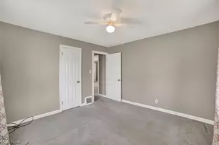 10721 Plymouth Ave, Garfield Heights, OH 44125 - Photo 16
