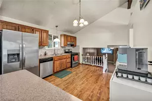 7850 E Linden Ln, Parma, OH 44130 - Photo 8