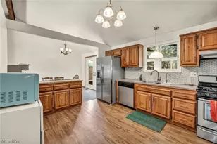 7850 E Linden Ln, Parma, OH 44130 - Photo 10