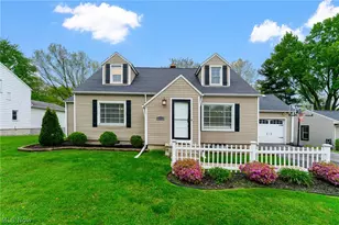 158 Callahan Rd, Canfield, OH 44406 - Photo 2
