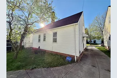 19520 Maple Heights Boulevard, Maple Heights, OH 44137 - Photo 2
