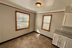 19520 Maple Heights Blvd, Maple Heights, OH 44137 - Photo 6