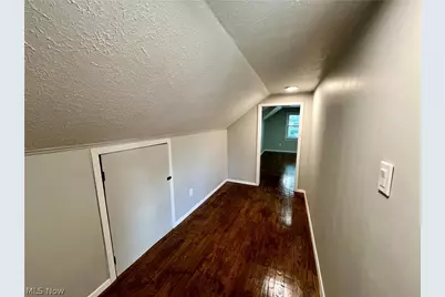 18108 McCracken Road, Maple Heights, OH 44137 - Photo 22