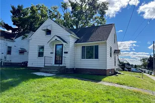 18108 McCracken Rd, Maple Heights, OH 44137 - Photo 2