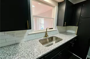 18108 McCracken Rd, Maple Heights, OH 44137 - Photo 10