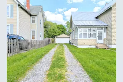 226 Smith Avenue SW, Canton, OH 44706 - Photo 4