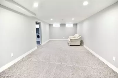 21001 Wilmore Avenue, Euclid, OH 44123 - Photo 32
