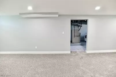 21001 Wilmore Avenue, Euclid, OH 44123 - Photo 34