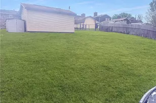 240 Fernwood Ave, Weirton, WV 26062 - Photo 4