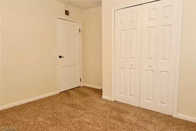 229 Lexington Avenue, Elyria, OH 44035 - Photo 12