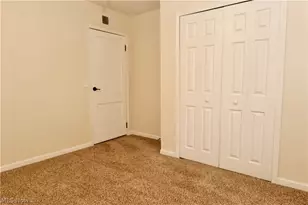 229 Lexington Ave, Elyria, OH 44035 - Photo 12