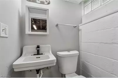 599 E 250th Street, Euclid, OH 44132 - Photo 42