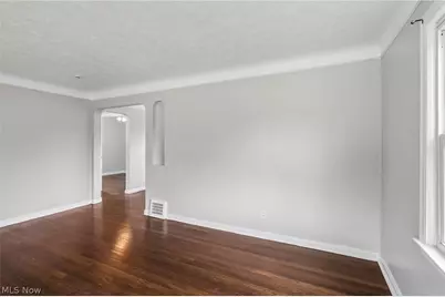 599 E 250th Street, Euclid, OH 44132 - Photo 14