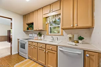 2603 Graham Avenue, Akron, OH 44312 - Photo 10