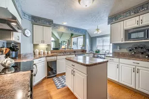 8051 Valleyview Ct, North Royalton, OH 44133 - Photo 8