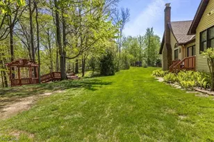 8051 Valleyview Ct, North Royalton, OH 44133 - Photo 38