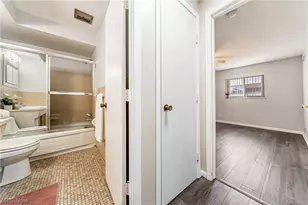 22011 River Oaks Dr, Rocky River, OH 44116 - Photo 14