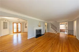 21130 Edgecliff Dr, Euclid, OH 44123 - Photo 4