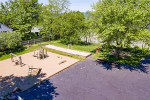 21130 Edgecliff Dr, Euclid, OH 44123 - Photo 46
