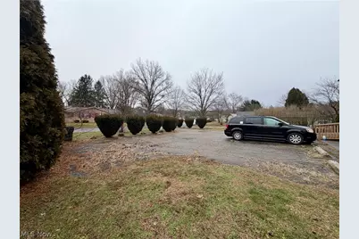 792 Kingwood Drive NE, Bolivar, OH 44612 - Photo 6