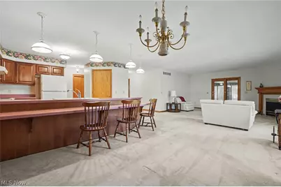 358 Tessa Place, Cortland, OH 44410 - Photo 4