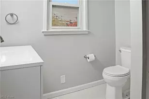52 W Heights Ave, Youngstown, OH 44509 - Photo 22
