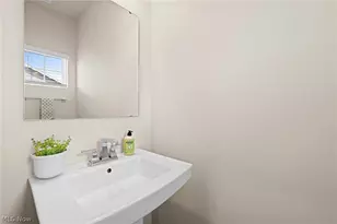 36306 Jannie Ln, North Ridgeville, OH 44039 - Photo 12