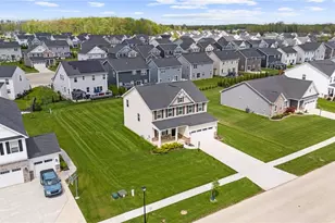 36306 Jannie Ln, North Ridgeville, OH 44039 - Photo 2