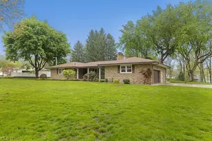 238 Pheasant Dr, Mogadore, OH 44260 - Photo 34