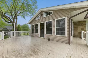 238 Pheasant Dr, Mogadore, OH 44260 - Photo 40