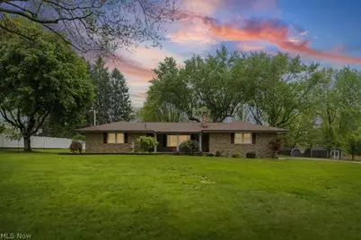 238 Pheasant Drive, Mogadore, OH 44260 - Photo 2