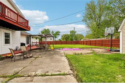 805 Roberts Street, Sheffield Lake, OH 44054 - Photo 26