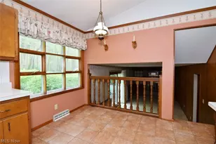 6977 Springledge Rd, Sagamore Hills, OH 44067 - Photo 16
