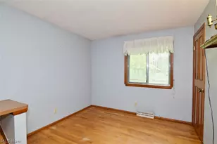6977 Springledge Rd, Sagamore Hills, OH 44067 - Photo 34