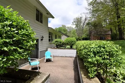 6977 Springledge Road, Sagamore Hills, OH 44067 - Photo 40