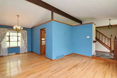 6977 Springledge Road, Sagamore Hills, OH 44067 - Photo 12