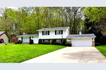 6977 Springledge Road, Sagamore Hills, OH 44067 - Photo 2