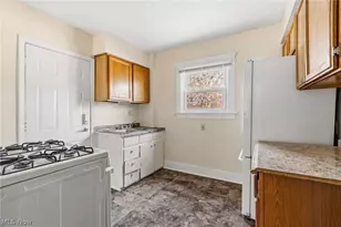 488 Alexander St, Akron, OH 44306 - Photo 8