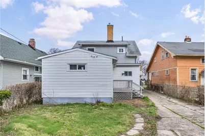 13910 Bartlett Avenue, Loveland, OH 44120 - Photo 4