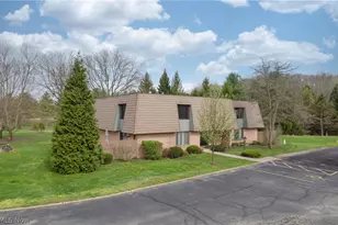 469 W Streetsboro St, Hudson, OH 44236 - Photo 2
