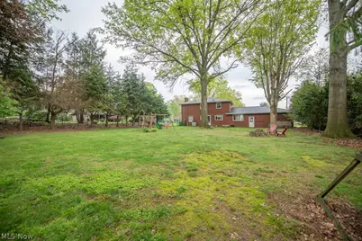 827 E 5th Street, Dover, OH 44622 - Photo 8