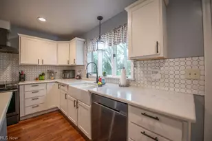 827 E 5th St, Dover, OH 44622 - Photo 16