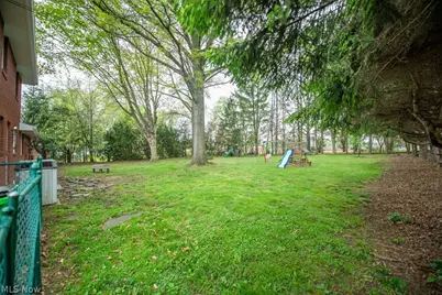 827 E 5th Street, Dover, OH 44622 - Photo 6