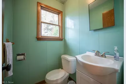 827 E 5th Street, Dover, OH 44622 - Photo 22