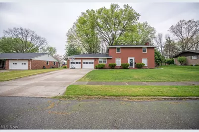 827 E 5th Street, Dover, OH 44622 - Photo 2