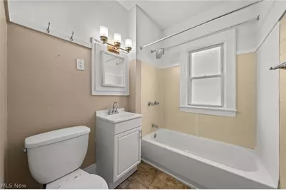 2056 Wascana Avenue, Oakwood, OH 44107 - Photo 12