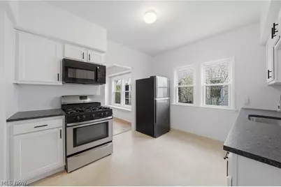 2058 Wascana Avenue, Oakwood, OH 44107 - Photo 8