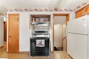 145 E 190th St, Euclid, OH 44119 - Photo 18