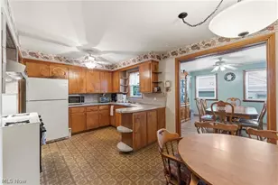 145 E 190th St, Euclid, OH 44119 - Photo 12