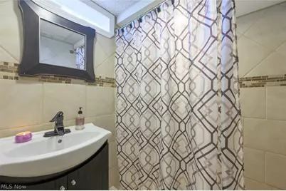 503 E Montrose Street, Youngstown, OH 44505 - Photo 20